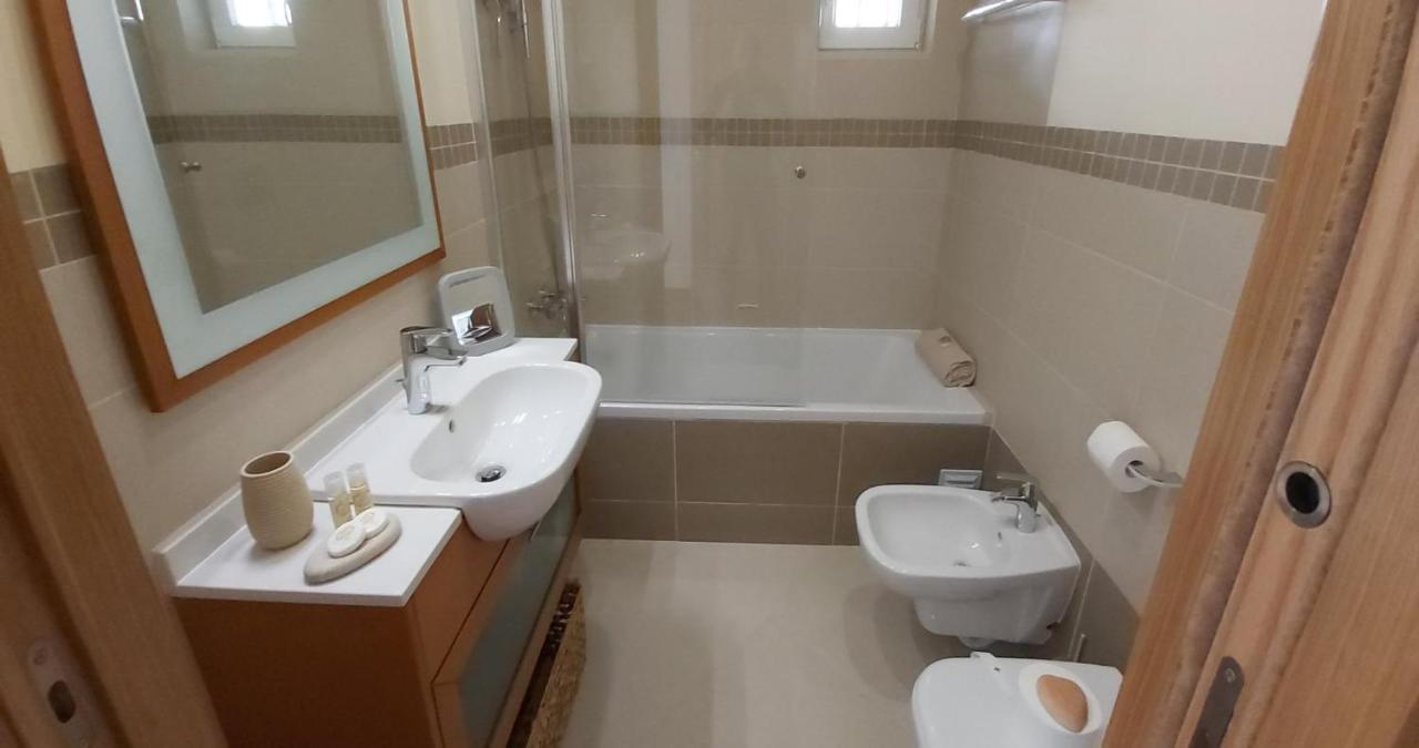 Paz Em Resort De Luxo. Cabanas De Tavira Eksteriør billede